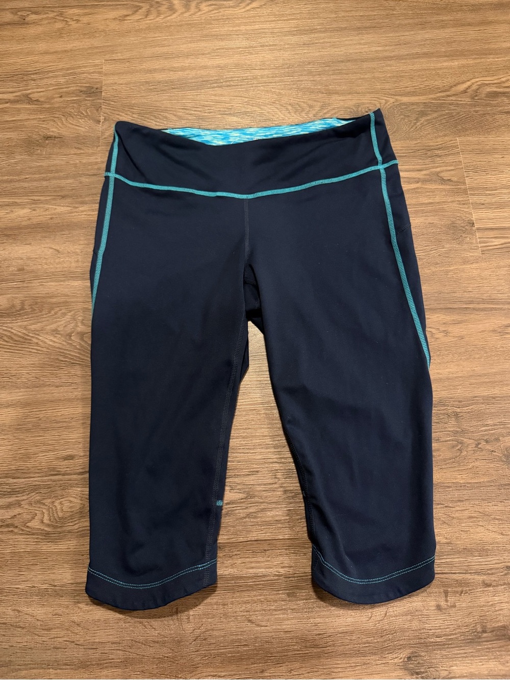 Tangerine Women's Size Medium Crop Active Running Capris Deep Blue/Mint